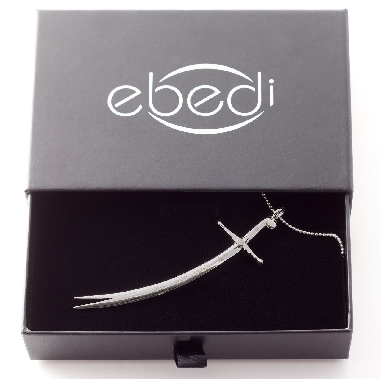 Ebedi pendant presented in its gift box